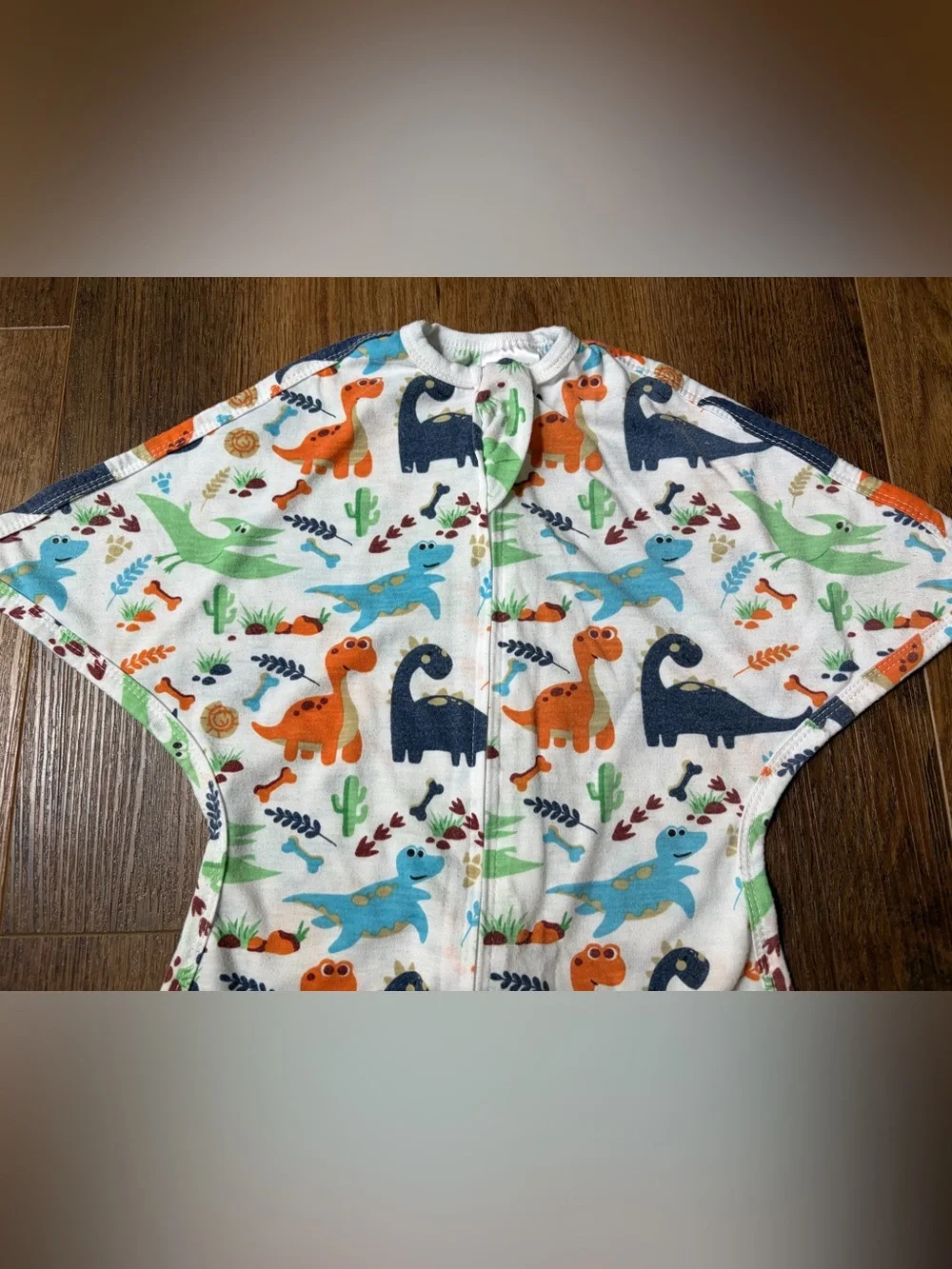 Sleeping Baby Zipadee zip dinosaurs lightweight size small 4m-8m
